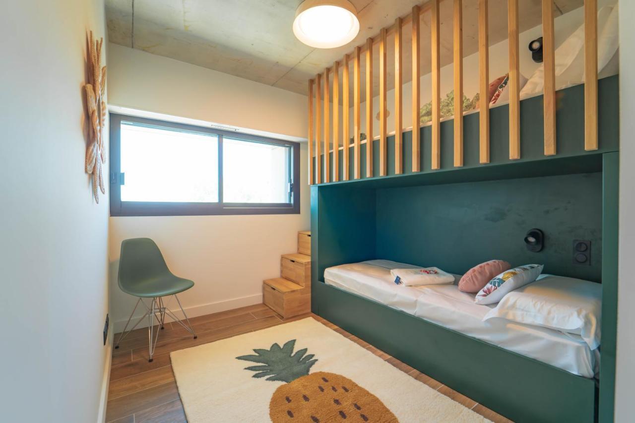 Villa Ananda - Gaia - Harmonie Avec Vue Mer Et Etangs การ์นง-ปลาจ ภายนอก รูปภาพ